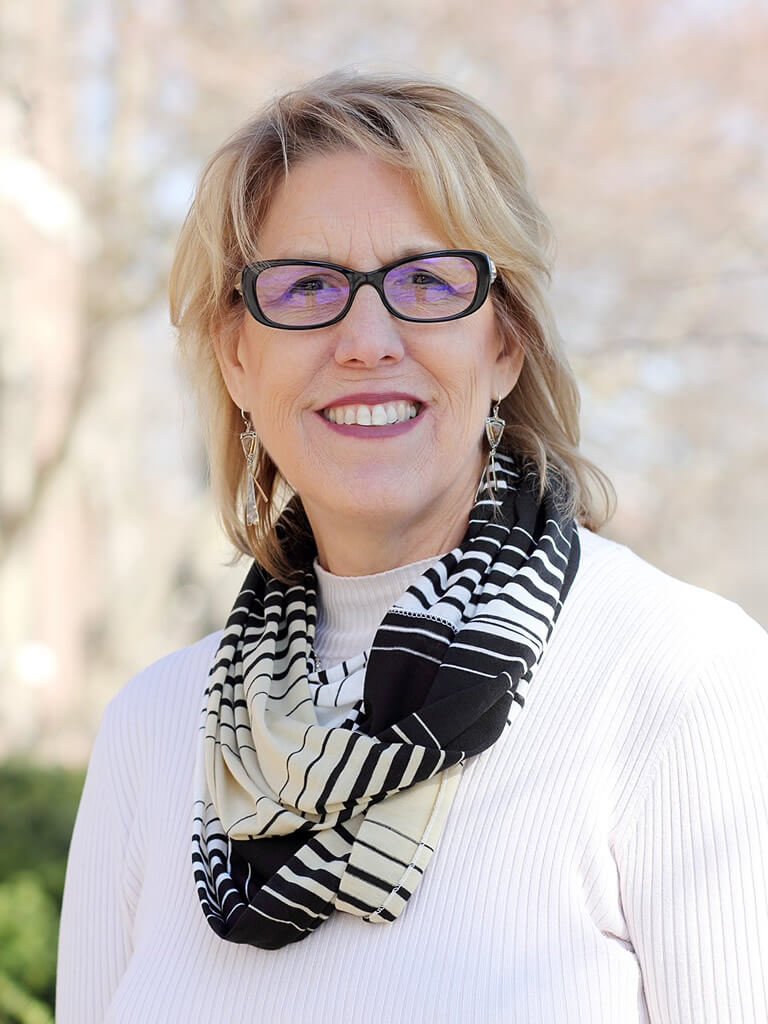 Linda Hughes-Kirchubel